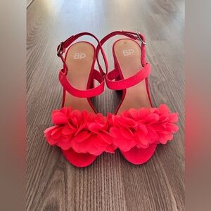 Red Cute Statement Size 4 Block Sandals In an excellent Condition